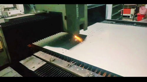 發(fā)光字工廠日常 廣告設(shè)計(jì)制作的平凡與匠心